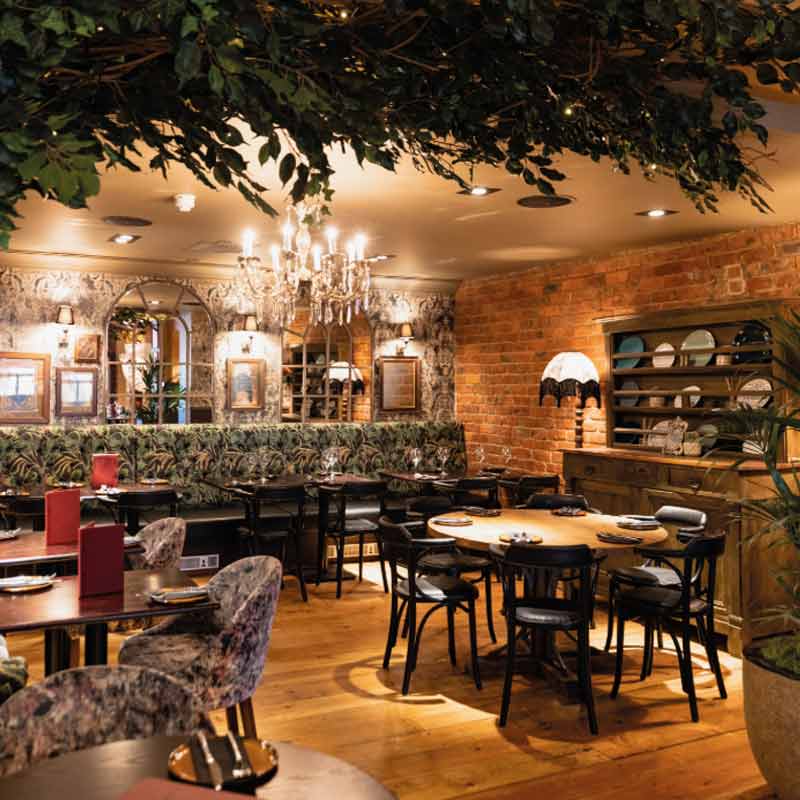 portable-air-con-hire-for-restaurant-with-no-windows